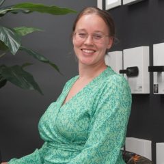 Brenda de Wagt van Online Deurbeslagshop