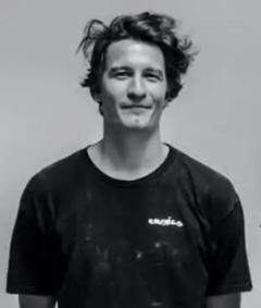 Matthijs Hol Horeman van Behind The Pines