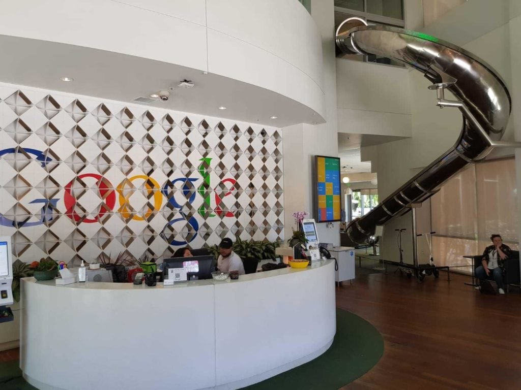 Googleplex glijbaan Googleplex met glijbaan